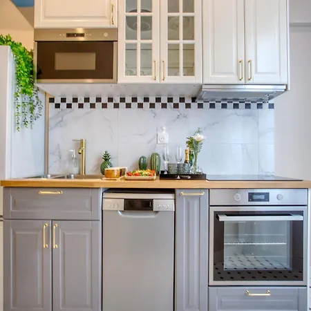 Apartman Opera 2br *